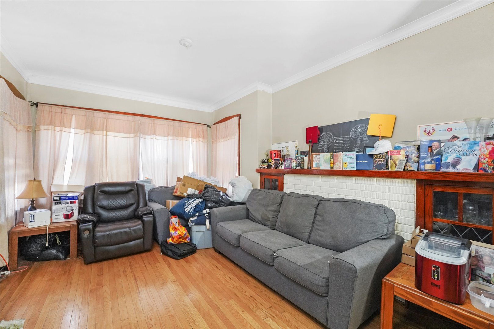 3815 W Diversey Avenue