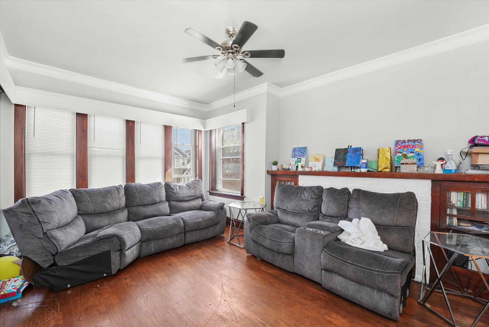 3815 W Diversey Avenue