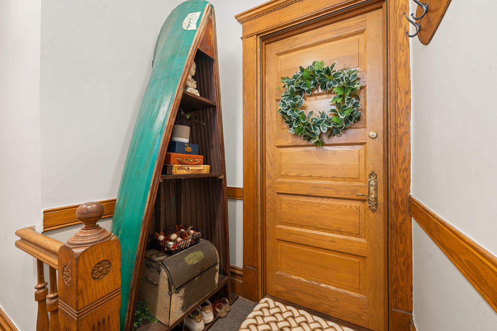 4004 N CLARENDON Avenue Unit: 3