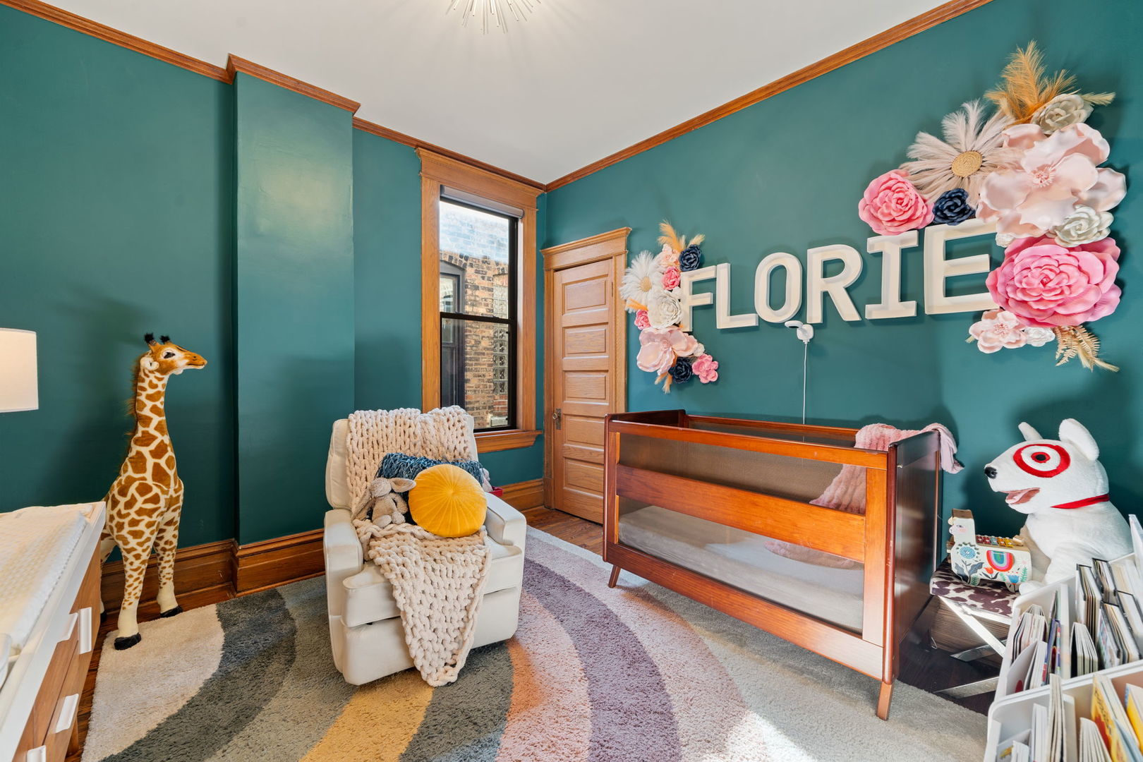 4004 N CLARENDON Avenue Unit: 3