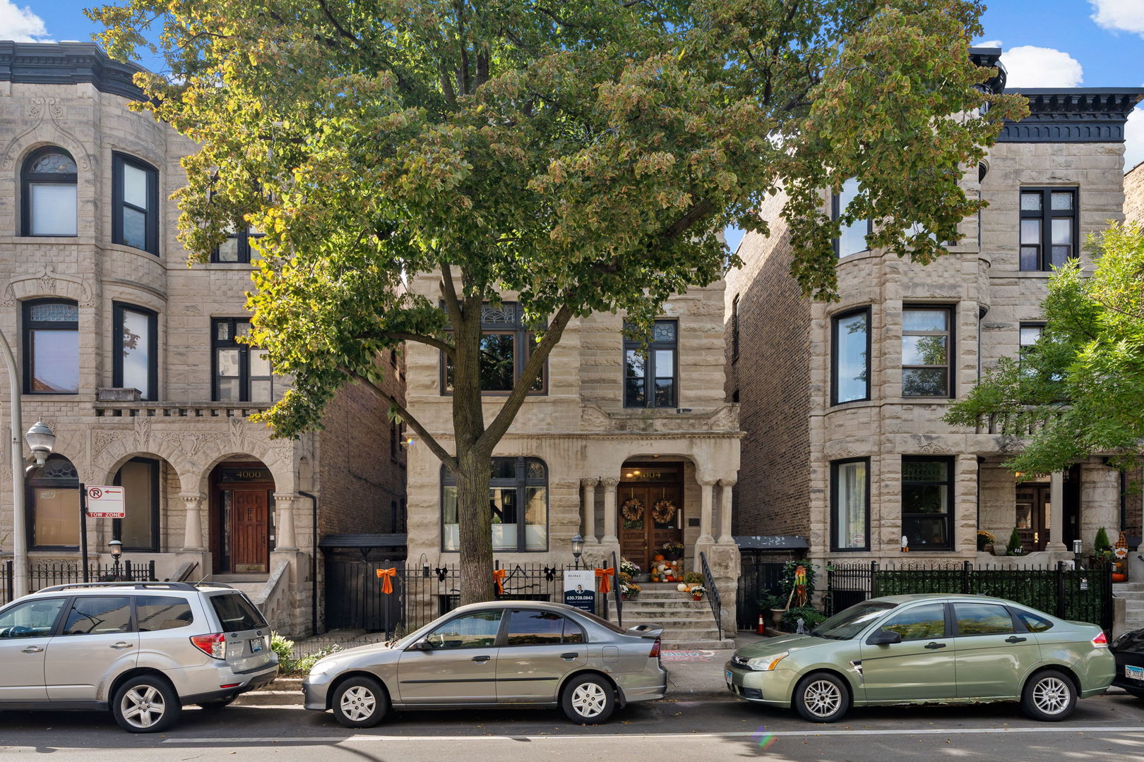 4004 N CLARENDON Avenue Unit: 3