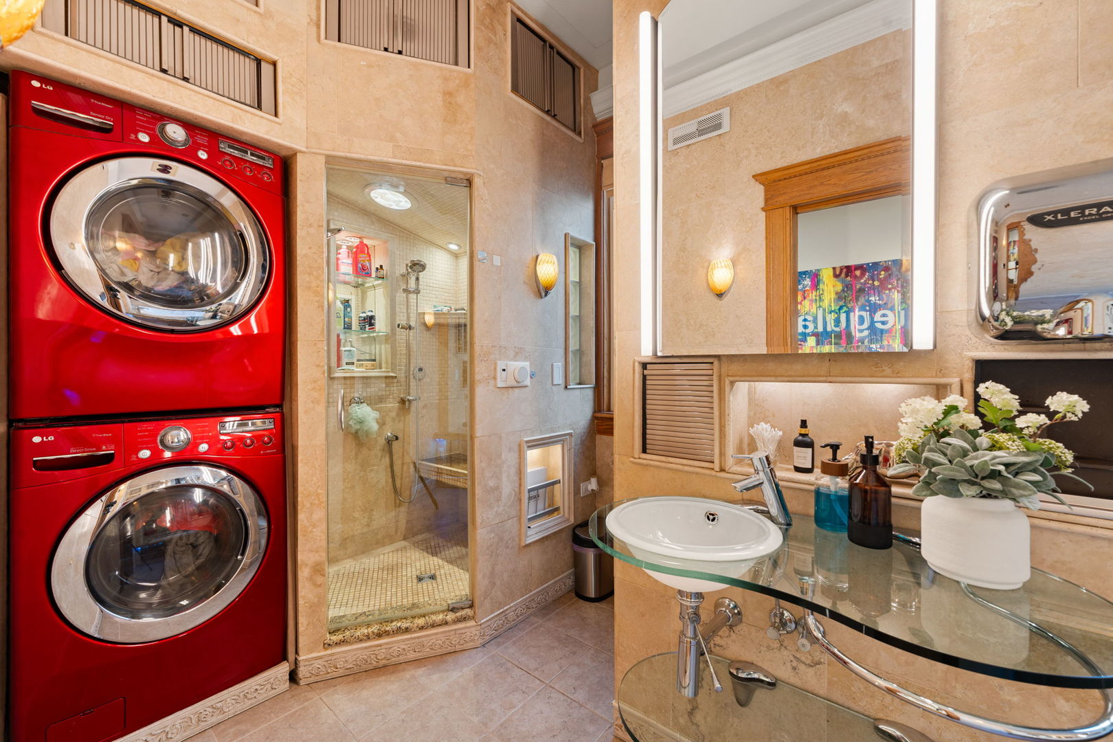 4004 N CLARENDON Avenue Unit: 3