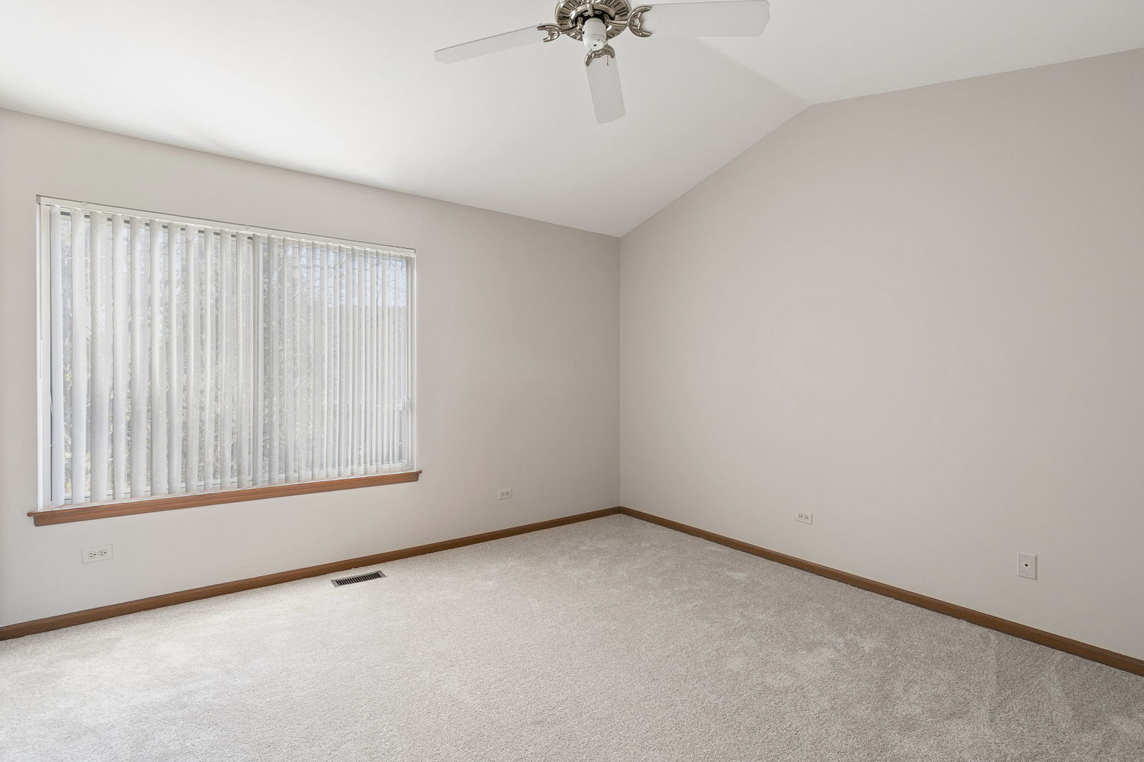 1360 Edington Lane W