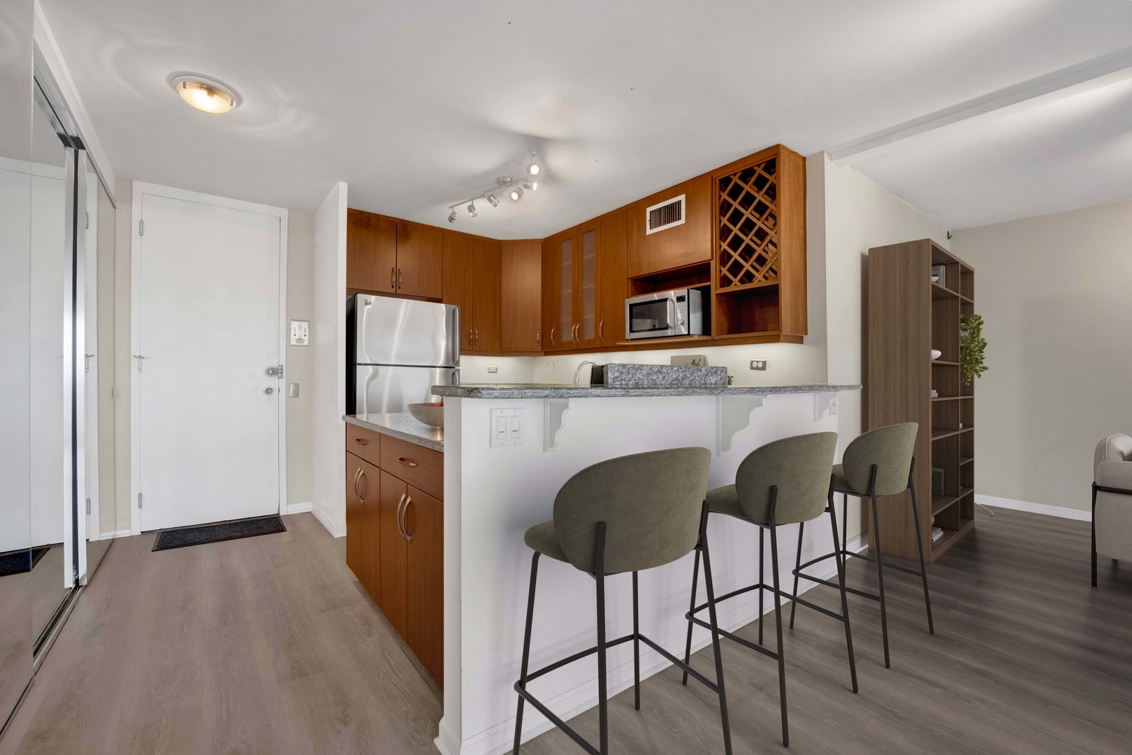 340 W Diversey Parkway Unit: 2718