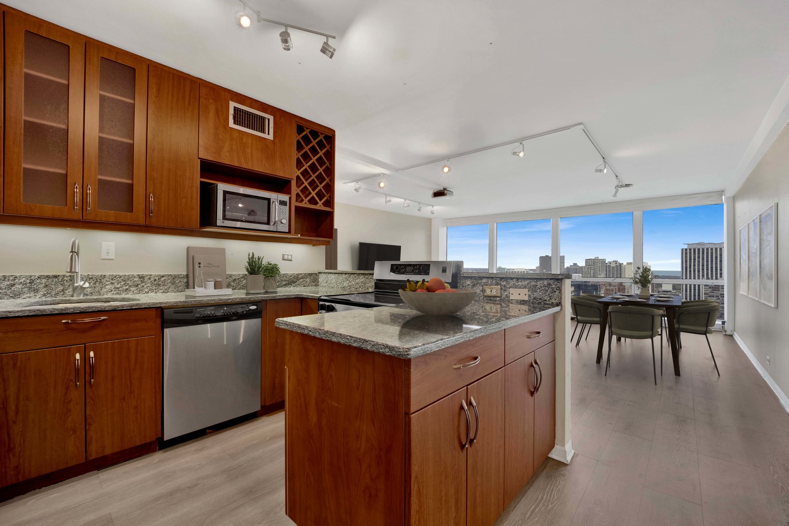 340 W Diversey Parkway Unit: 2718