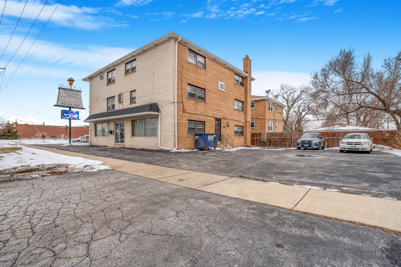5330 W 79th Street Unit: 1G