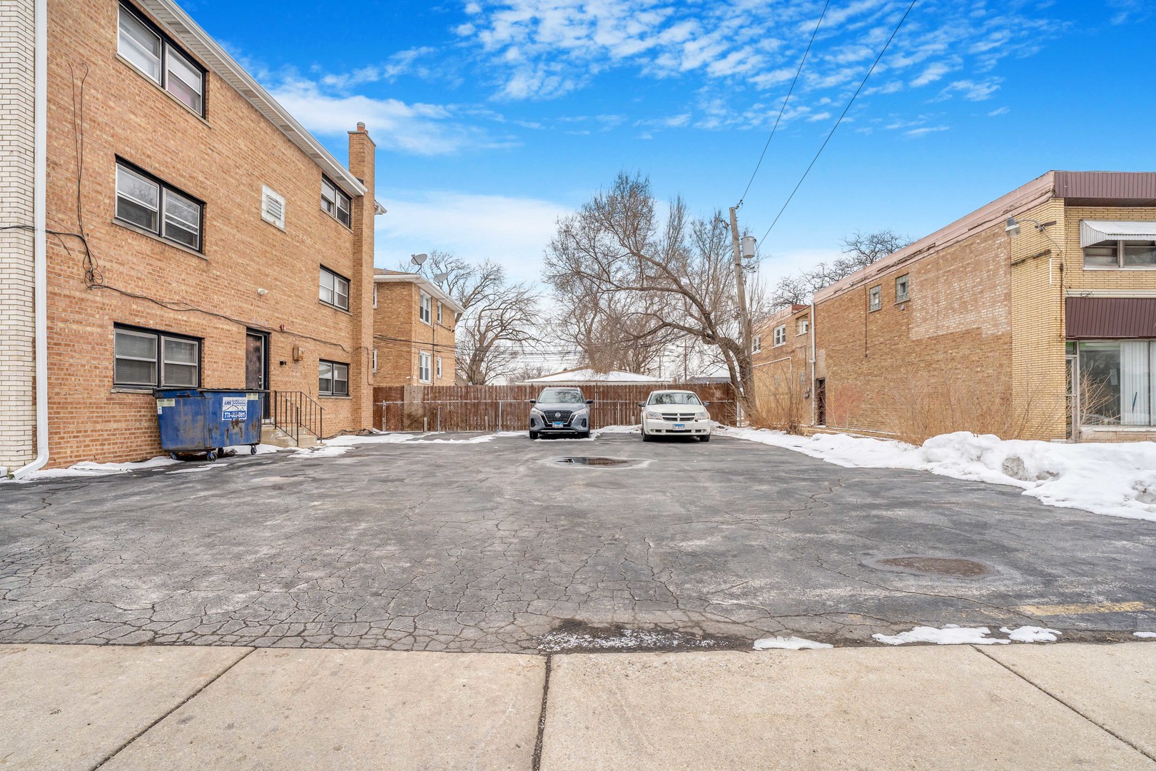 5330 W 79th Street Unit: 1G