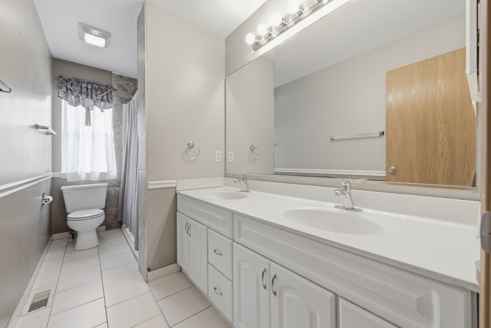 13661 S Jersey Court