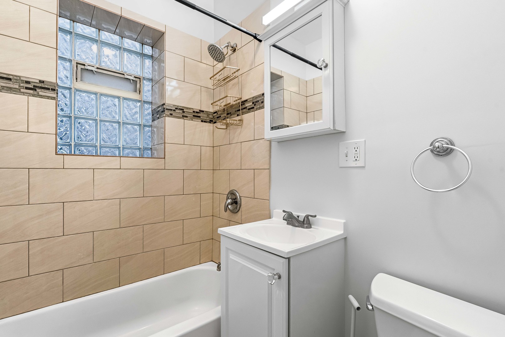1837 N Mason Avenue Unit: 1