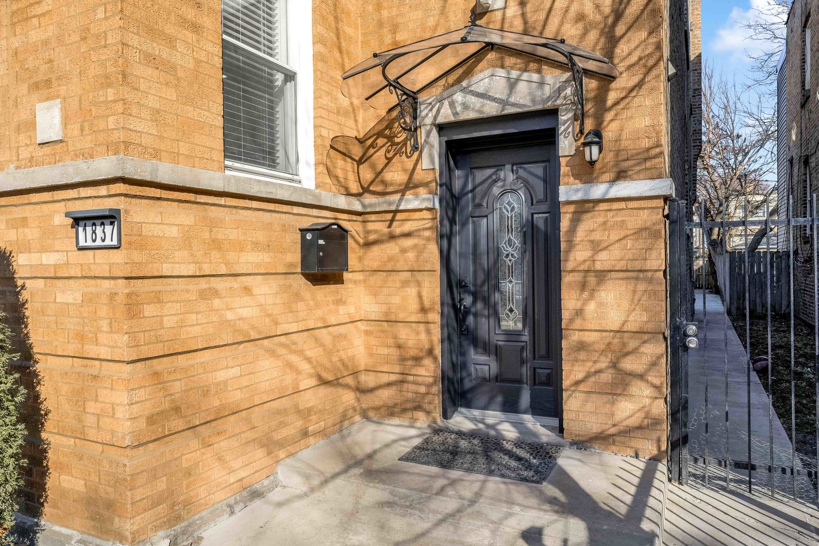 1837 N Mason Avenue Unit: 1