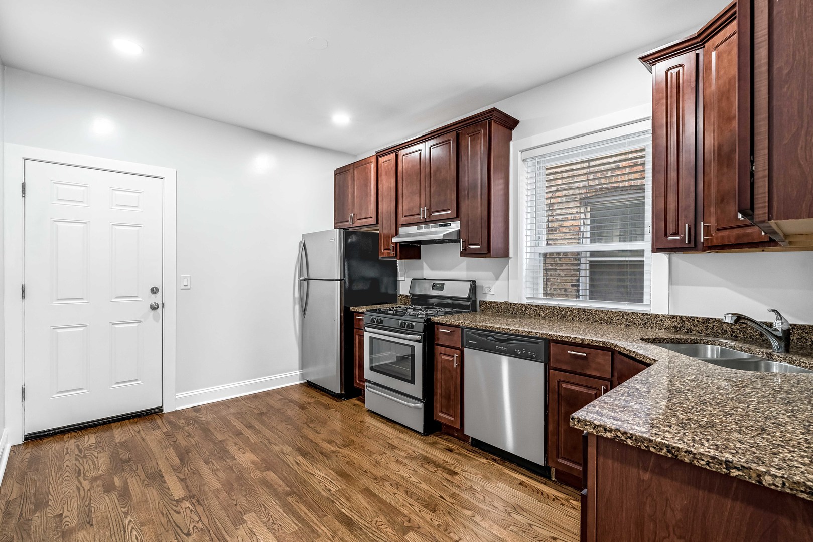 1837 N Mason Avenue Unit: 1