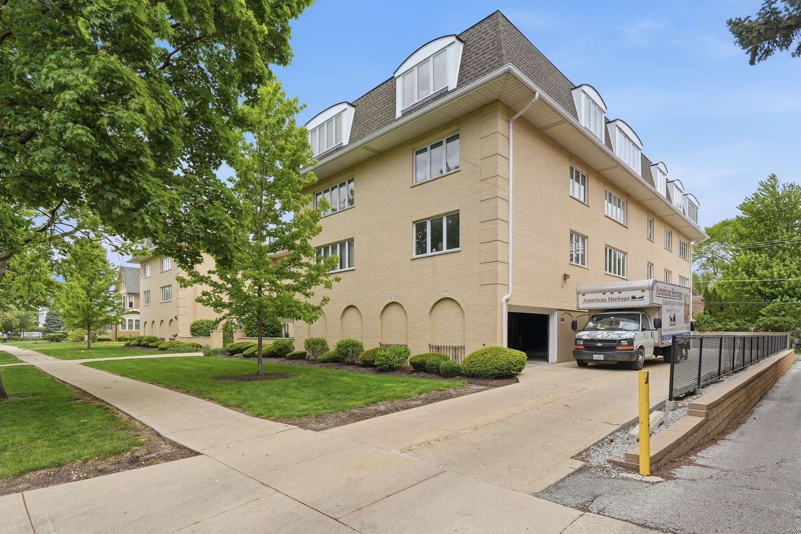 75 6th Avenue Unit: 304