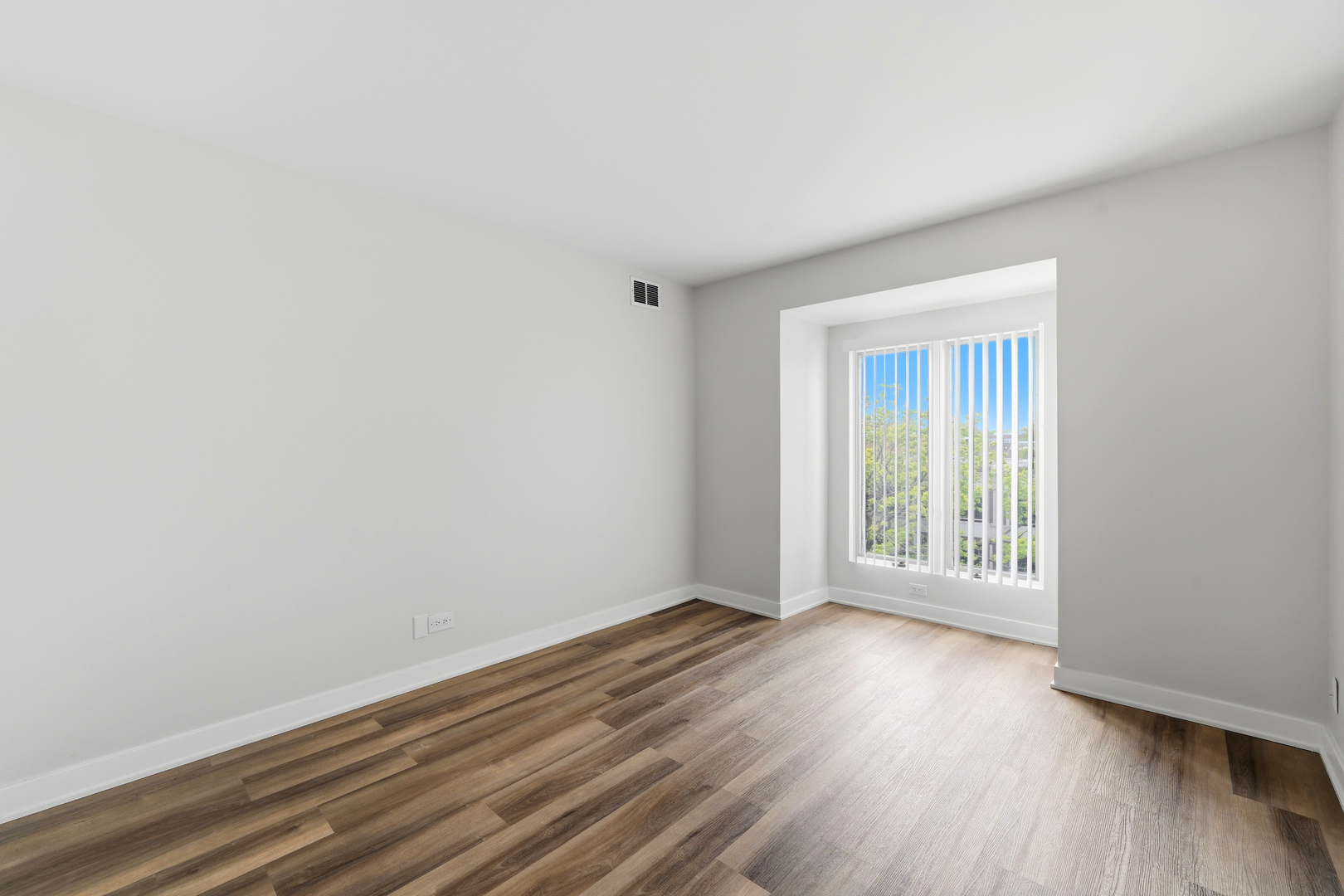75 6th Avenue Unit: 304