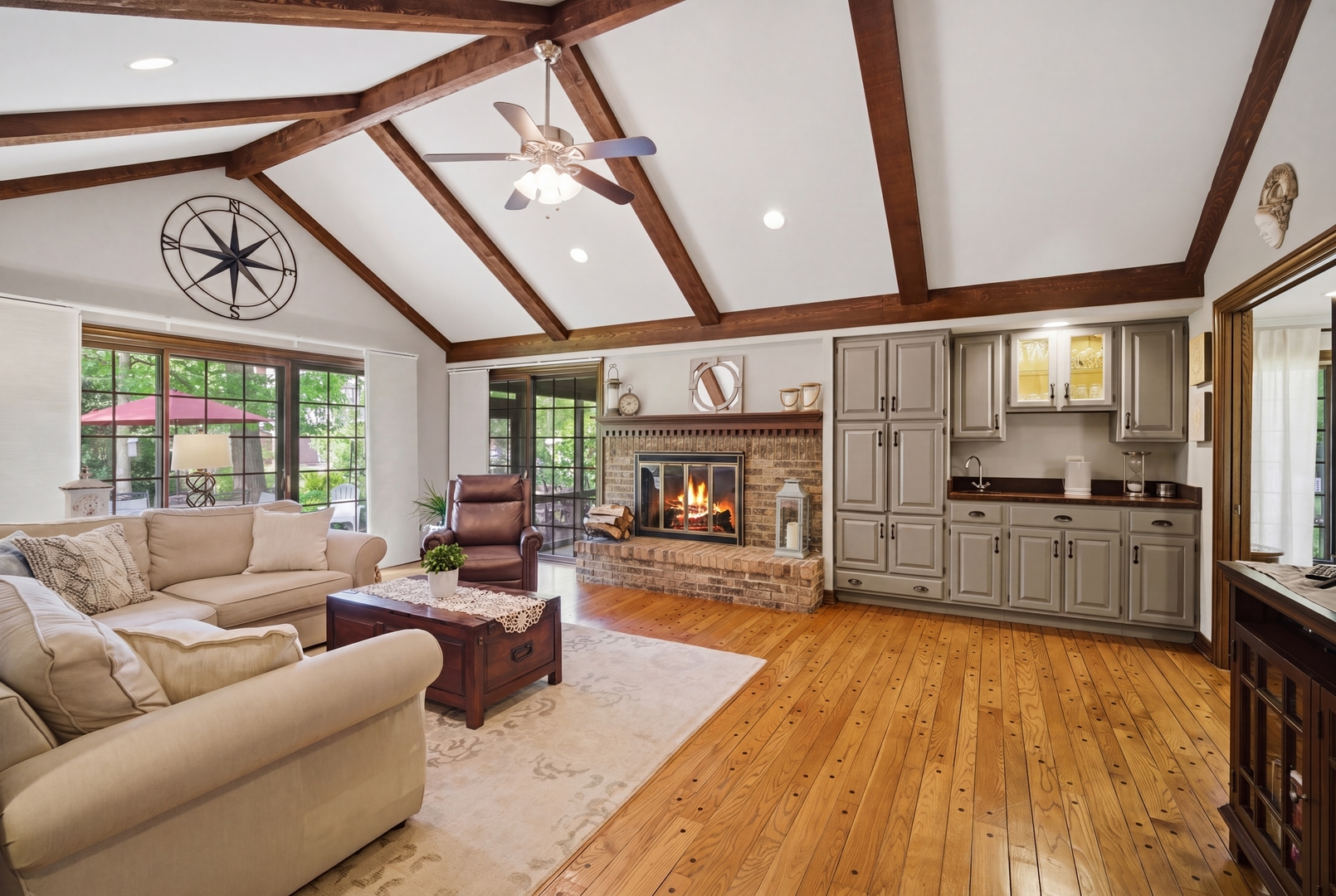 206 Surrey Lane