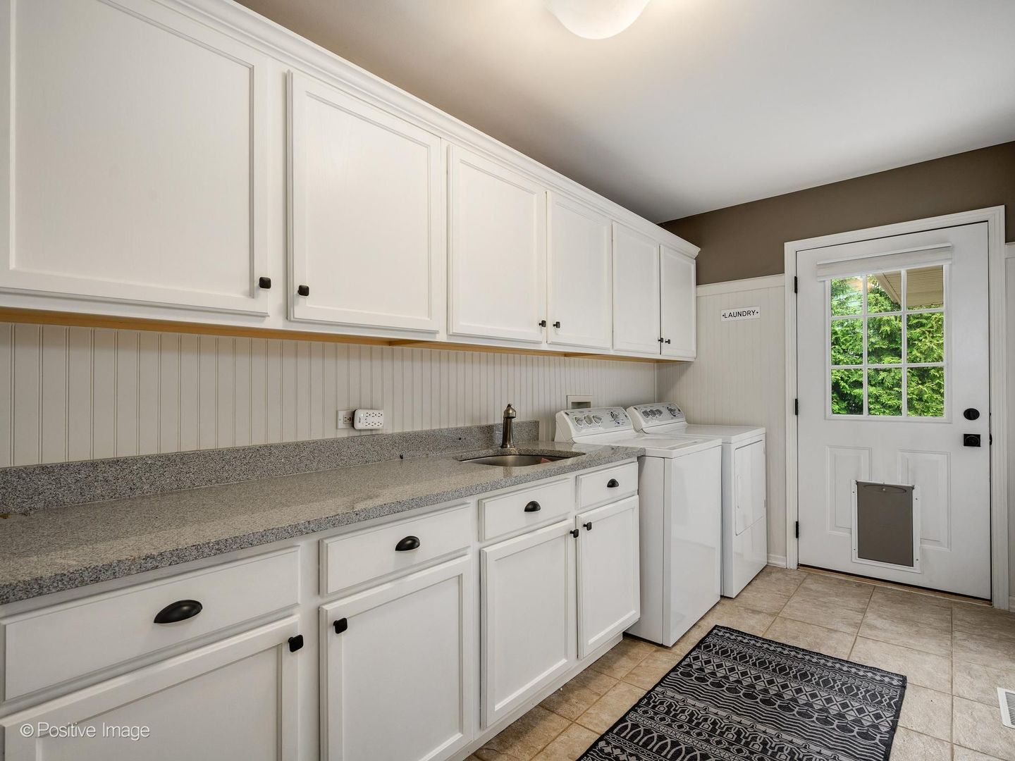 21017 Stratford Court