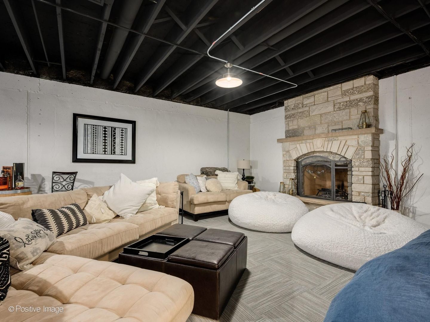 21017 Stratford Court