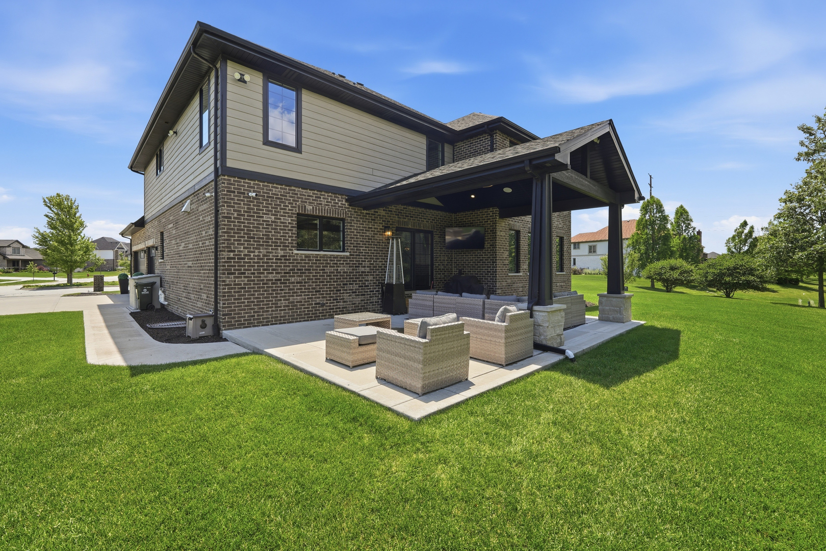 7812 Northwoods Drive