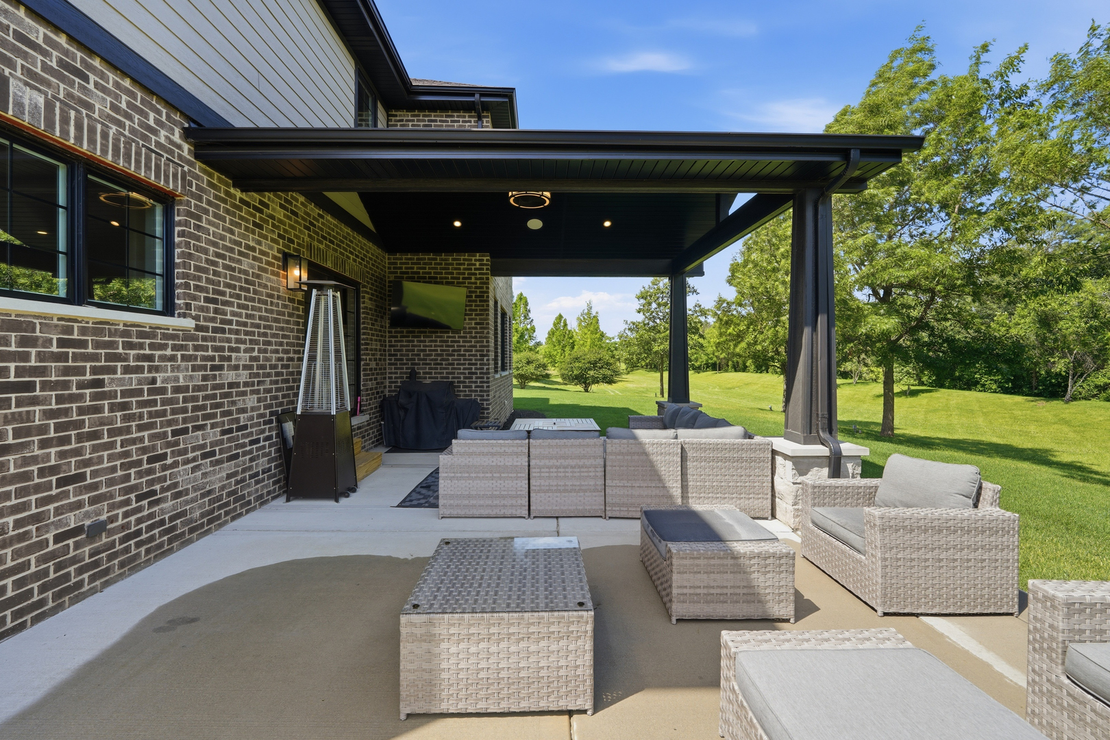 7812 Northwoods Drive