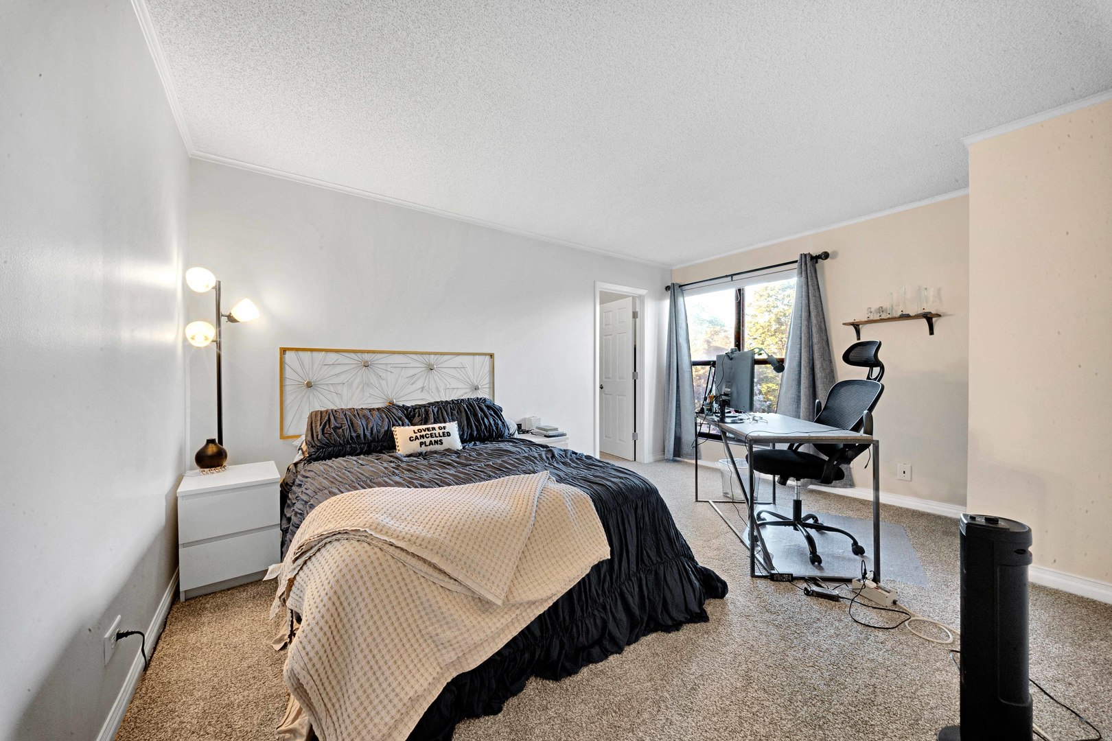 511 Aurora Avenue Unit: 513