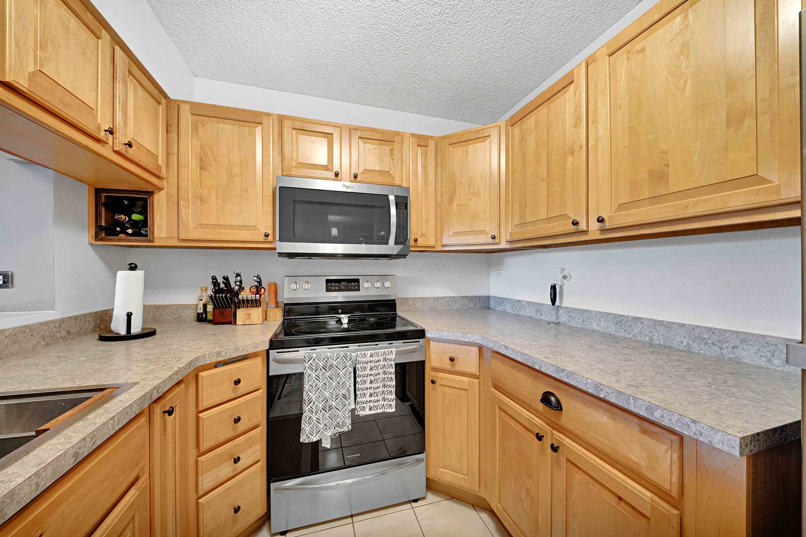 511 Aurora Avenue Unit: 513