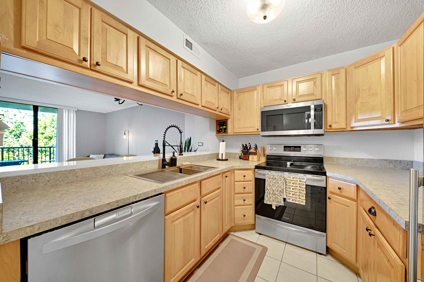 511 Aurora Avenue Unit: 513