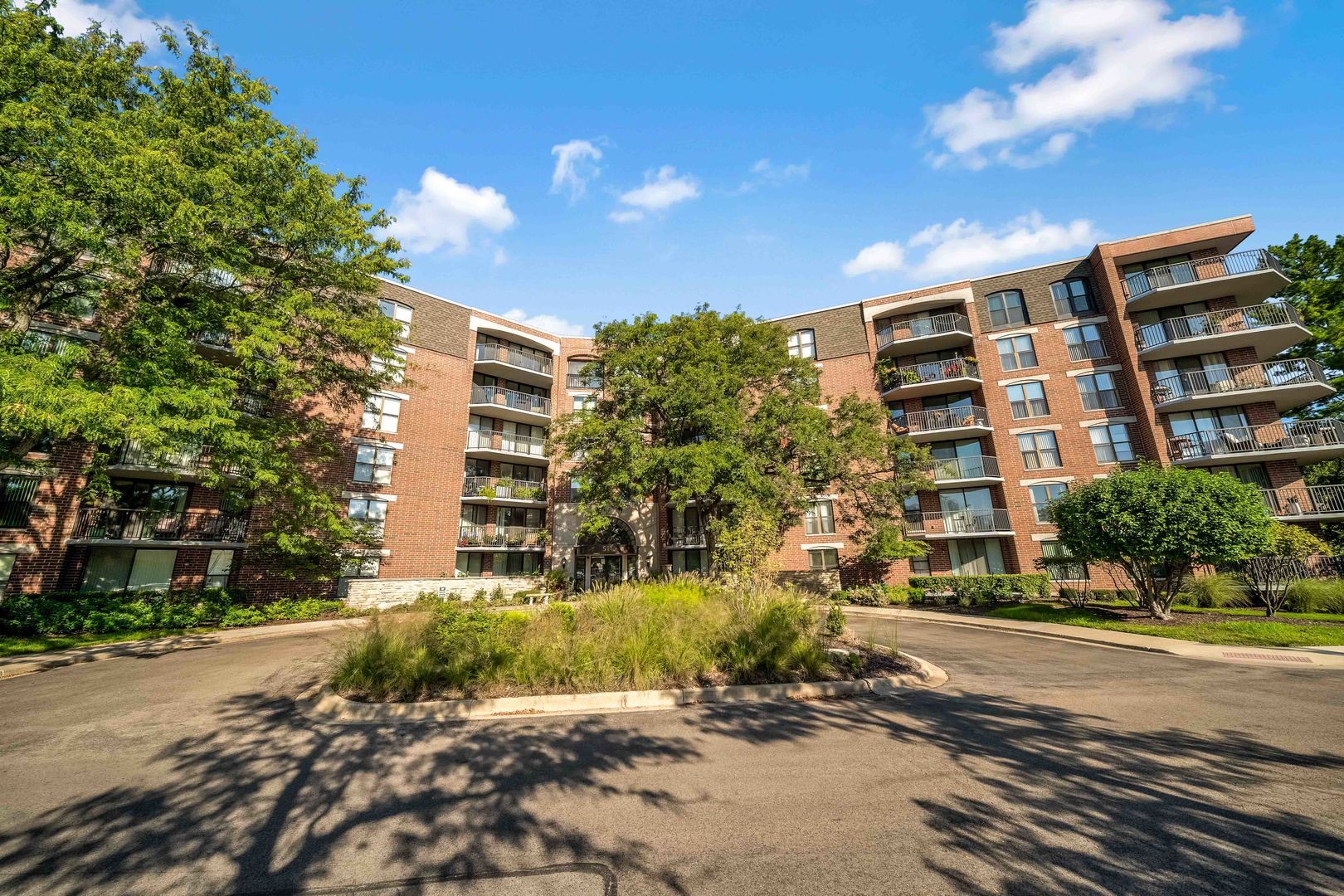 511 Aurora Avenue Unit: 513