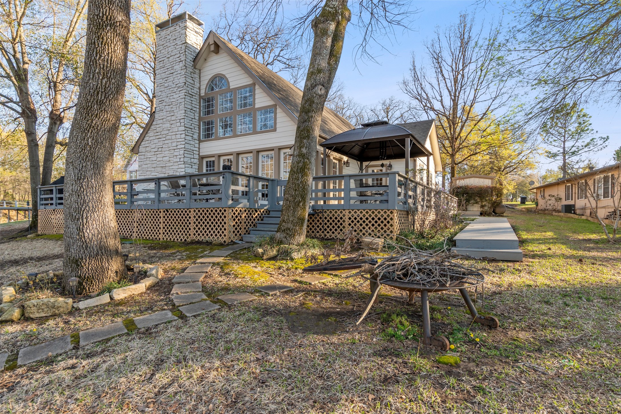 4880 Beach View Drive