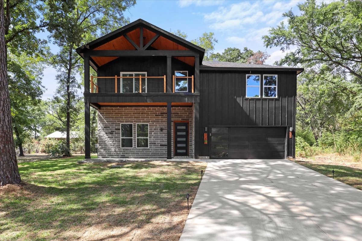 116 N Island Park Drive