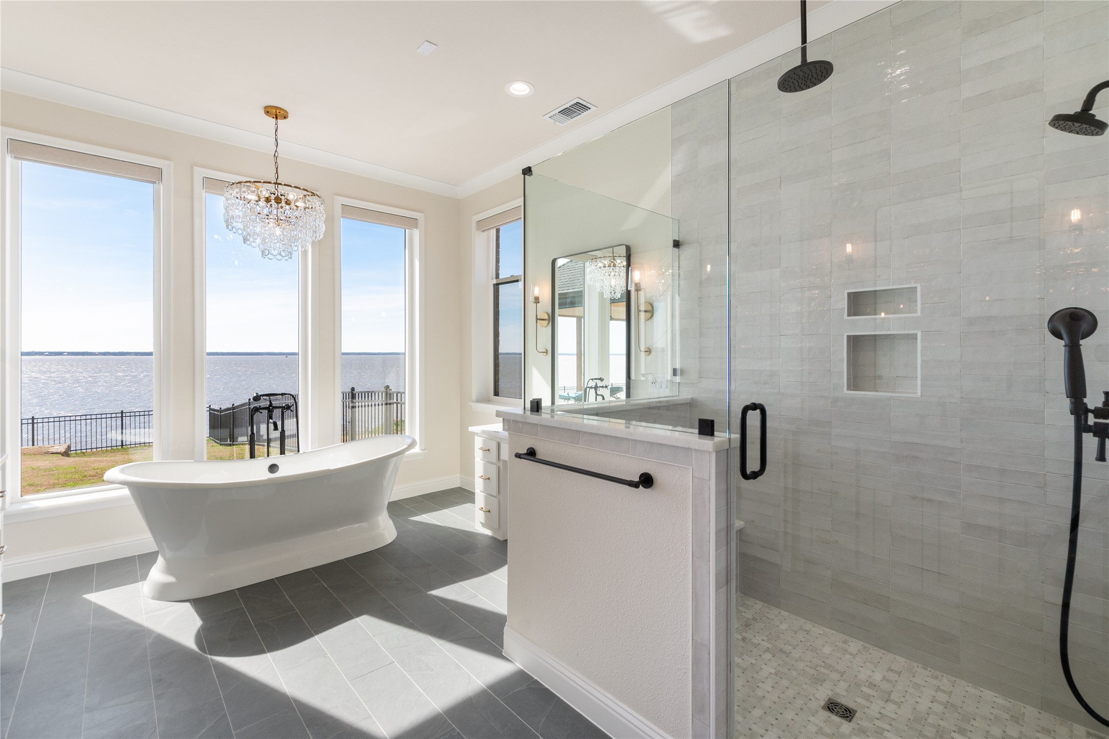 1552 Shoreline Drive