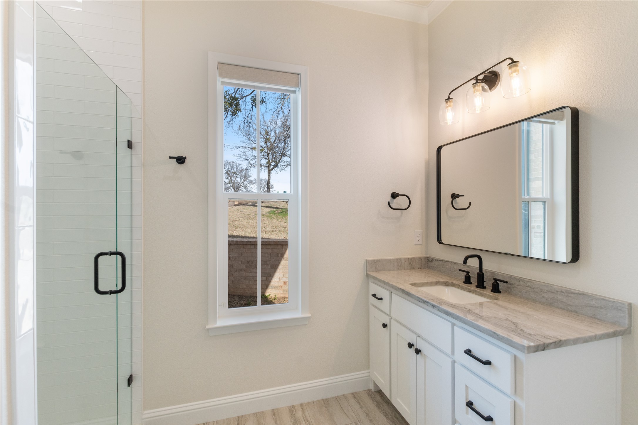 1552 Shoreline Drive