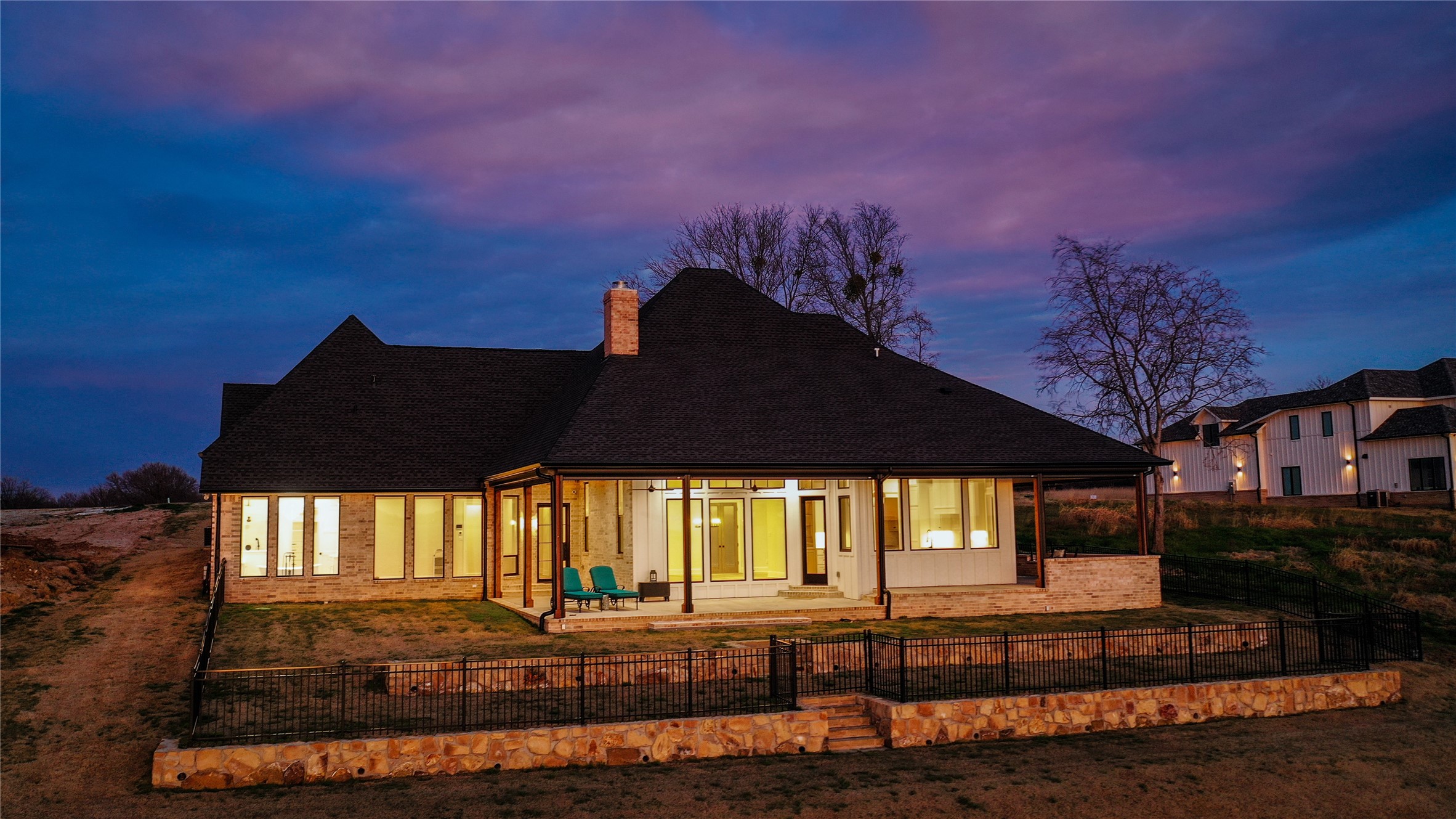 1552 Shoreline Drive