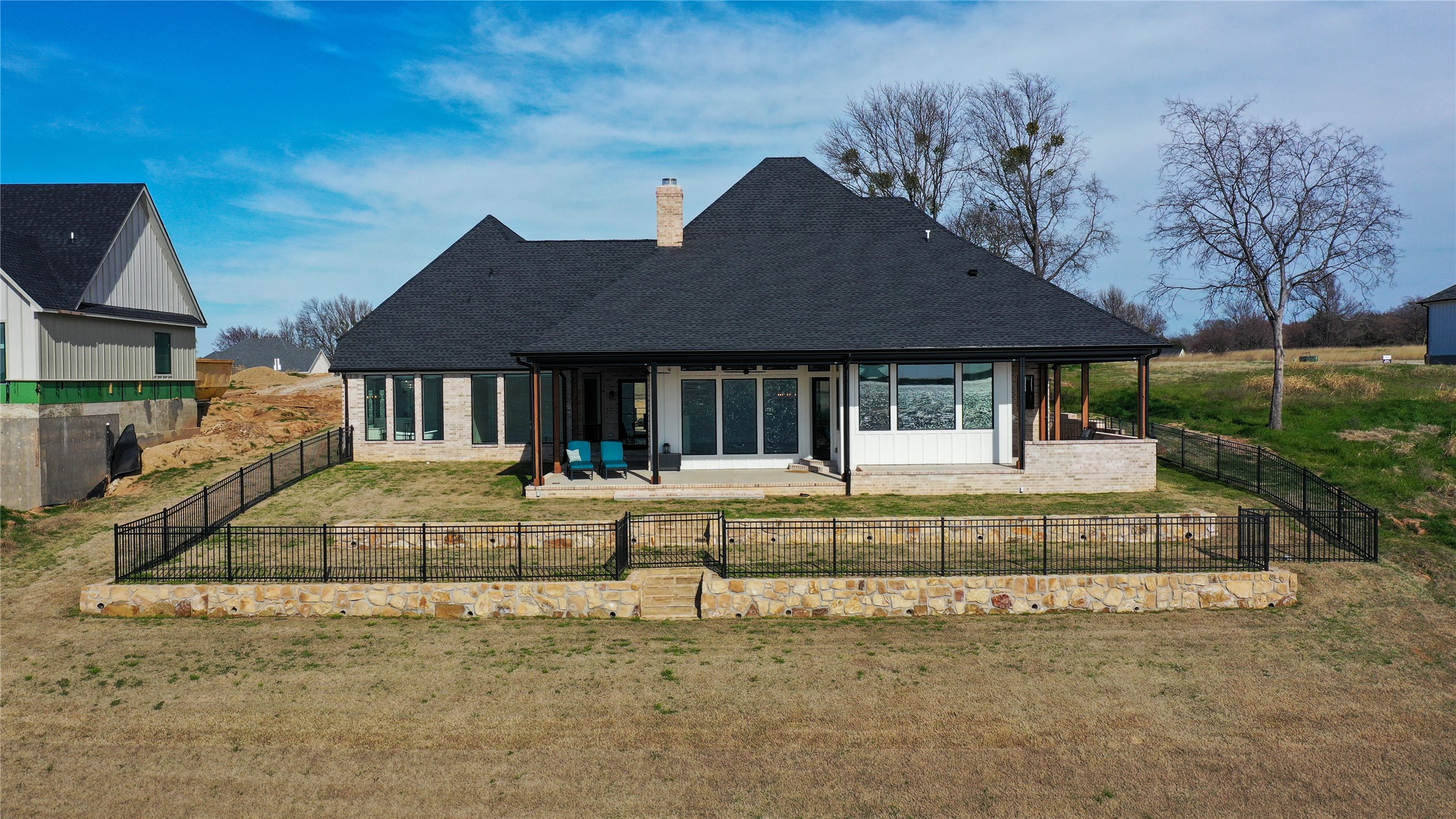 1552 Shoreline Drive