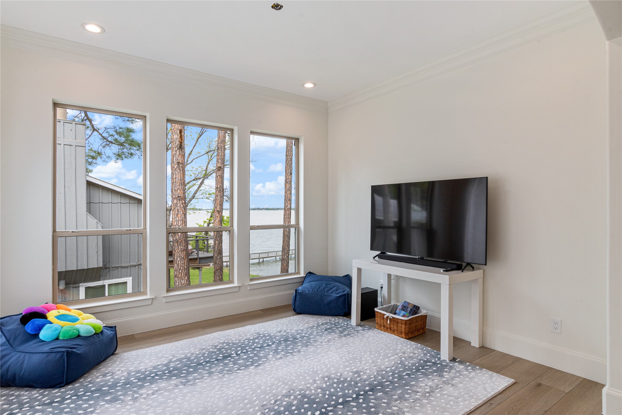 77 Isle of View Drive