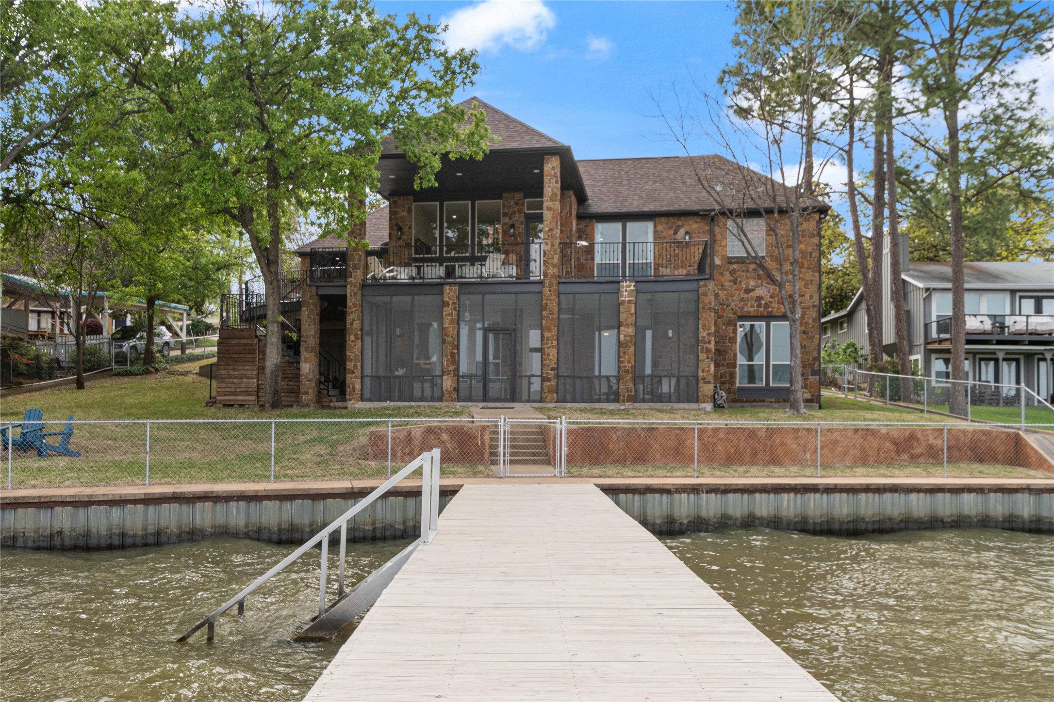 77 Isle of View Drive