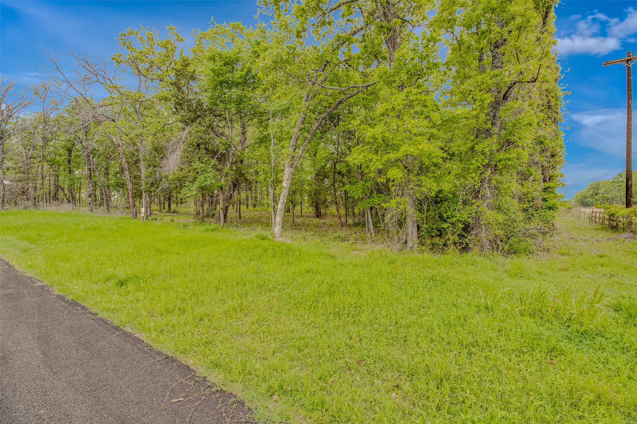 7327 Ranch Oaks Trail