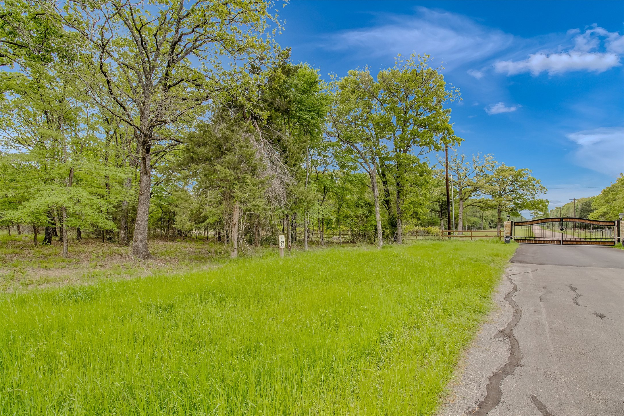 7327 Ranch Oaks Trail