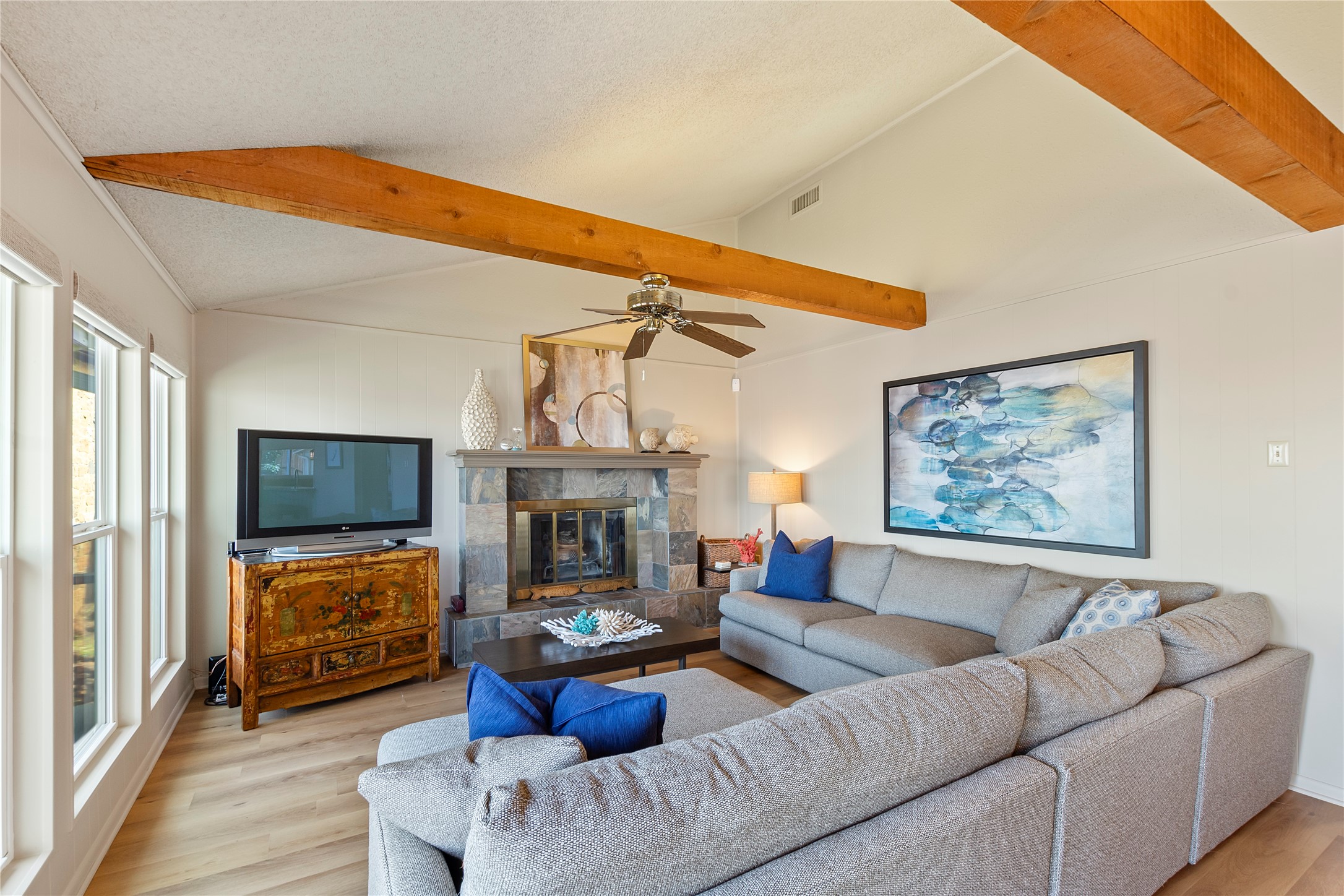 81 Isle Of View Drive