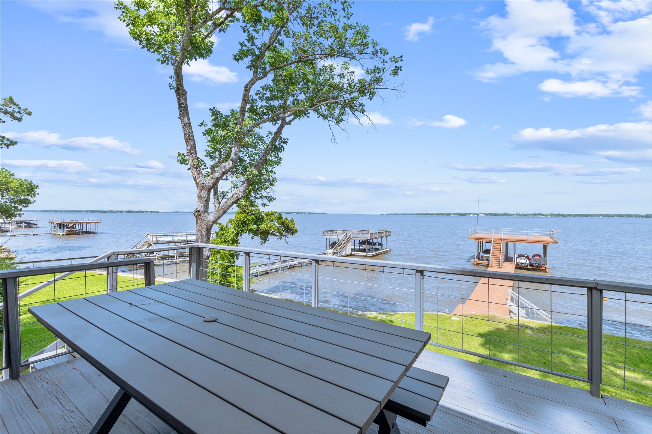 81 Isle Of View Drive