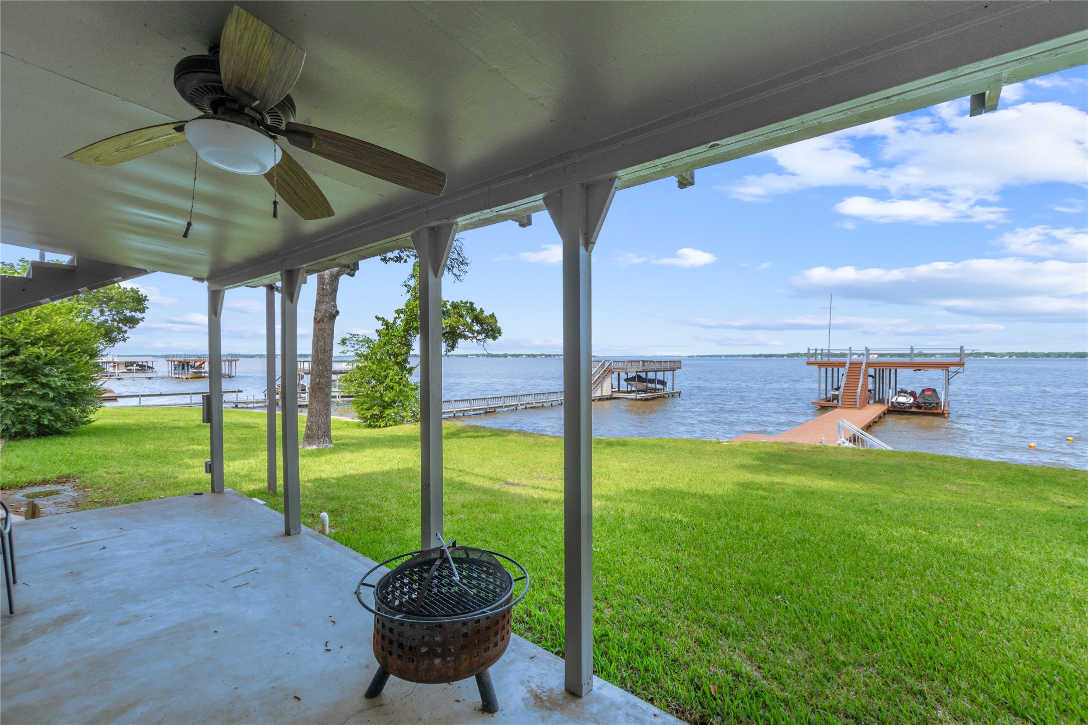 81 Isle Of View Drive