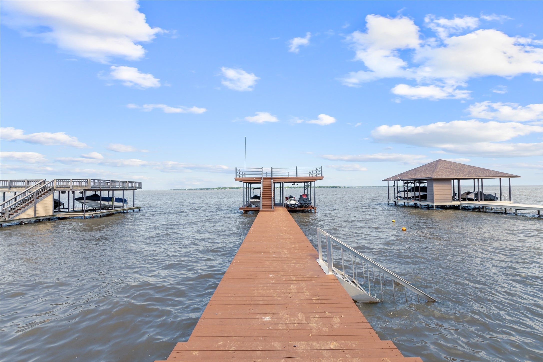 81 Isle Of View Drive