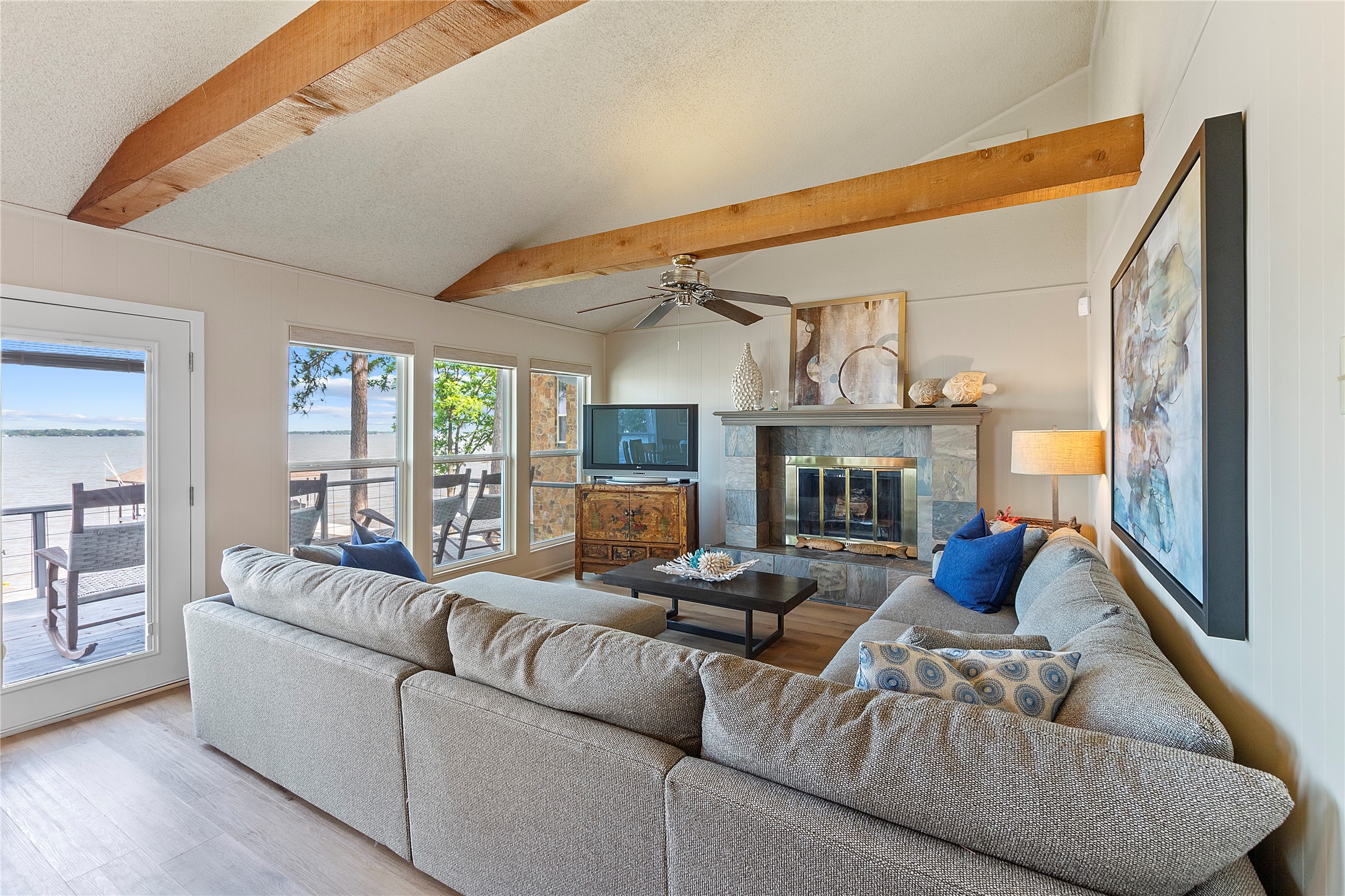 81 Isle Of View Drive