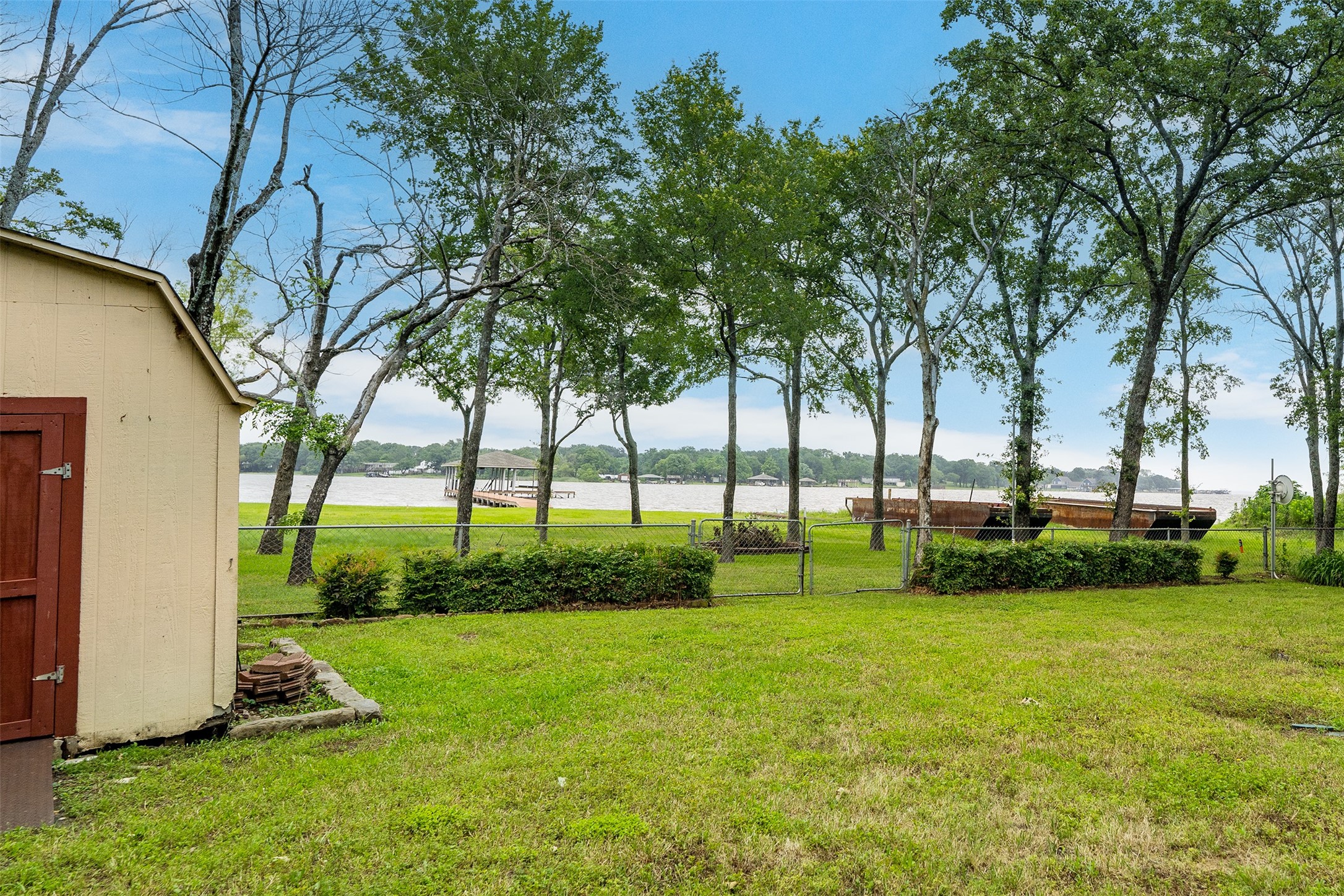 808 Oak Landing Circle