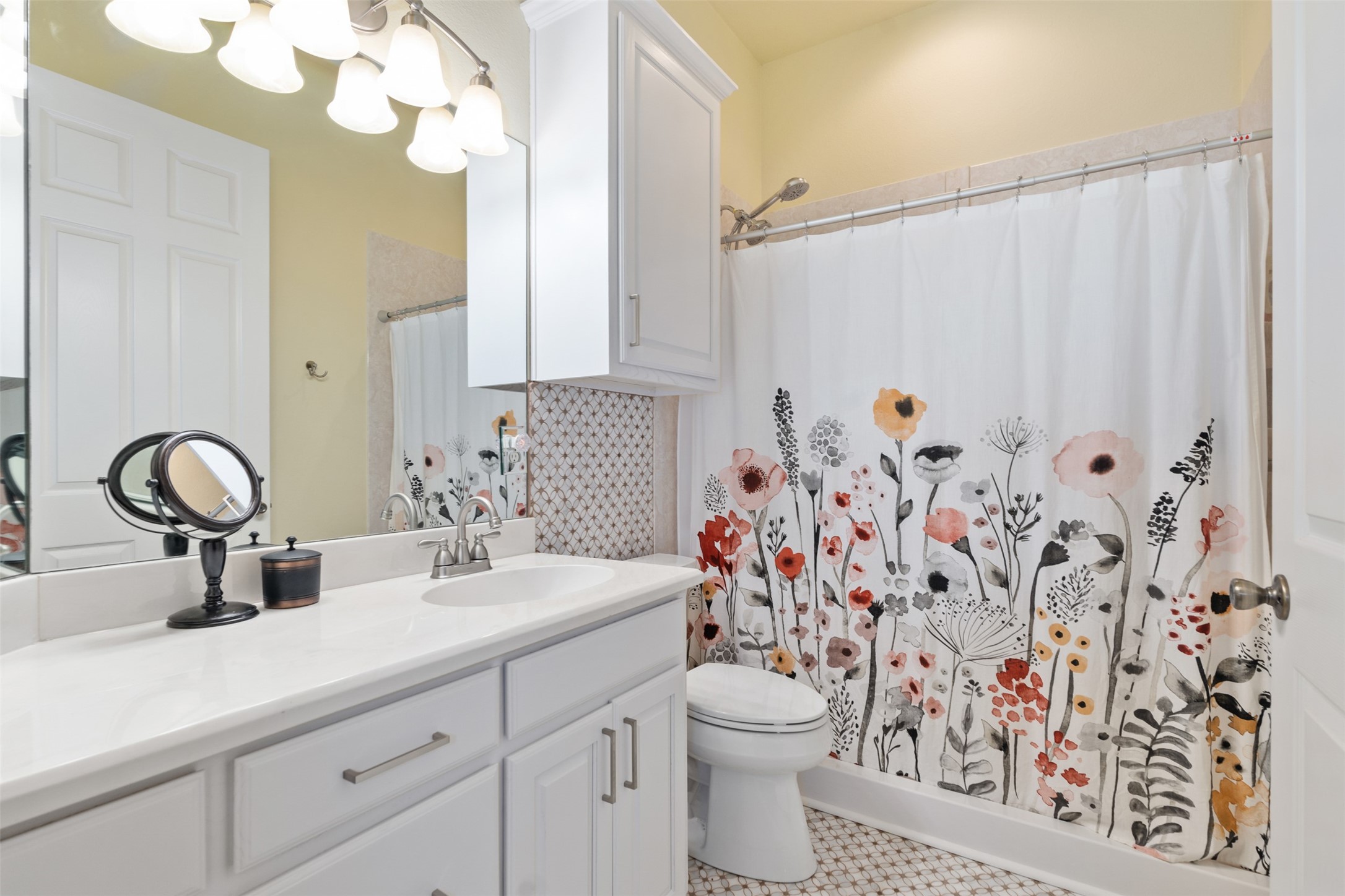 808 Oak Landing Circle