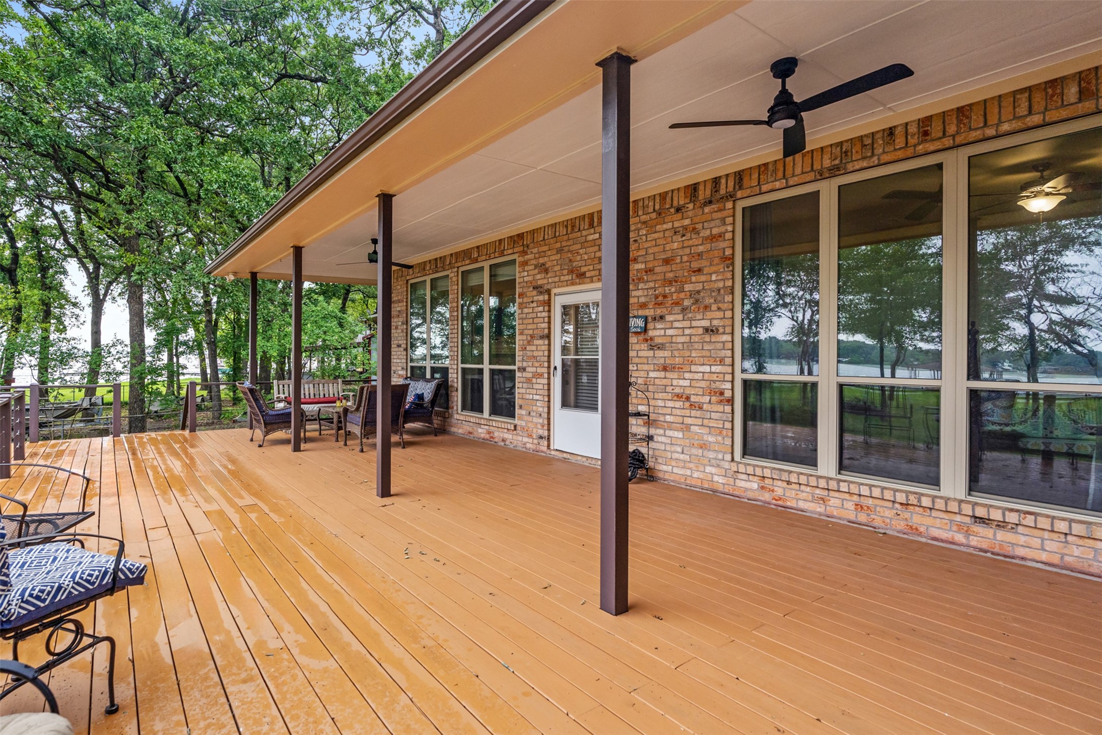 808 Oak Landing Circle