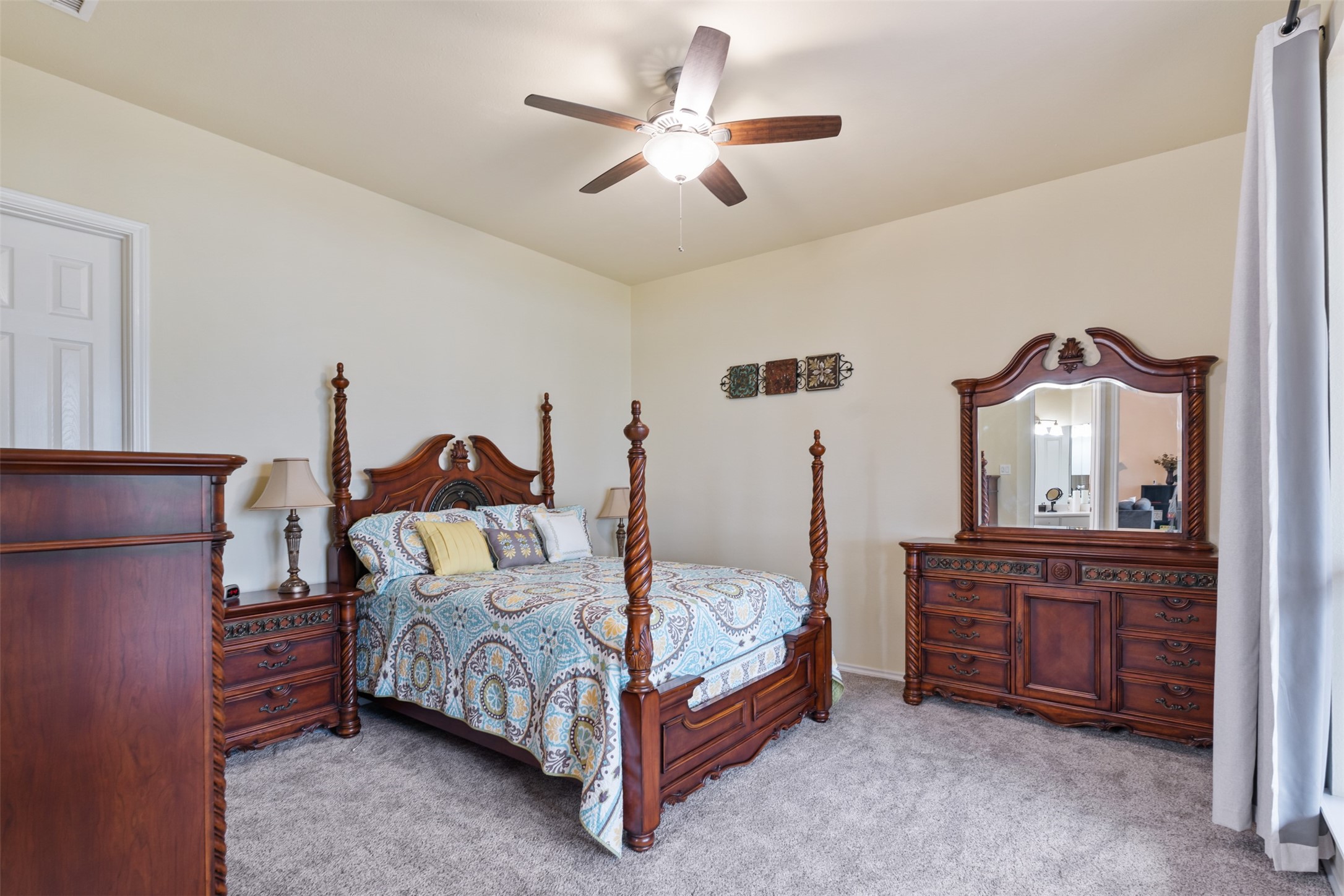 808 Oak Landing Circle