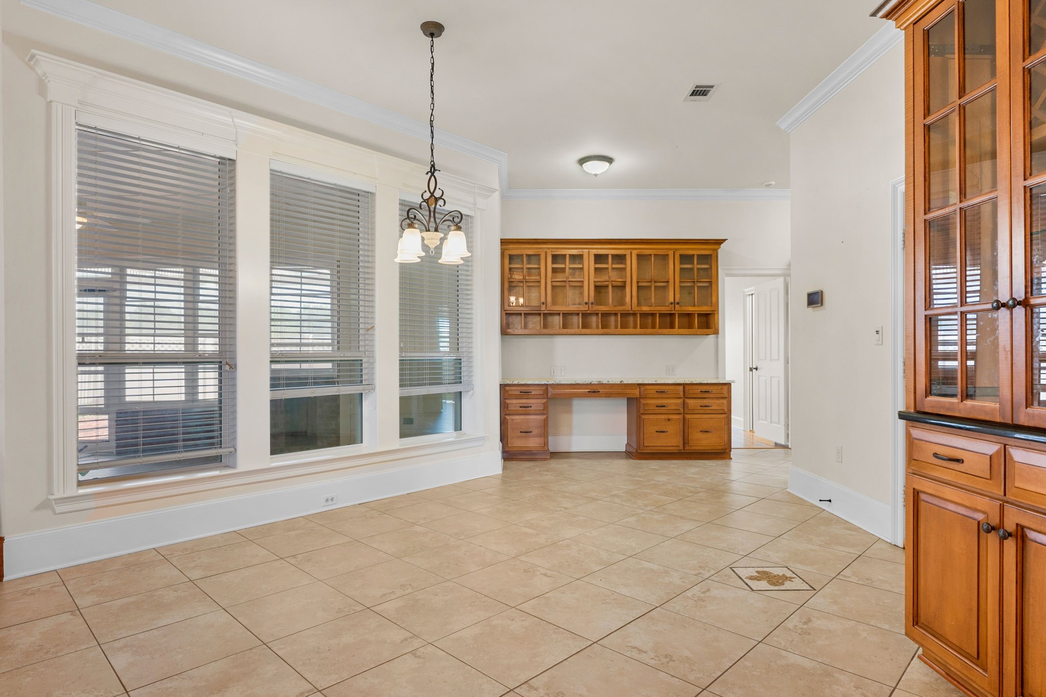 4801 Bridle View Court