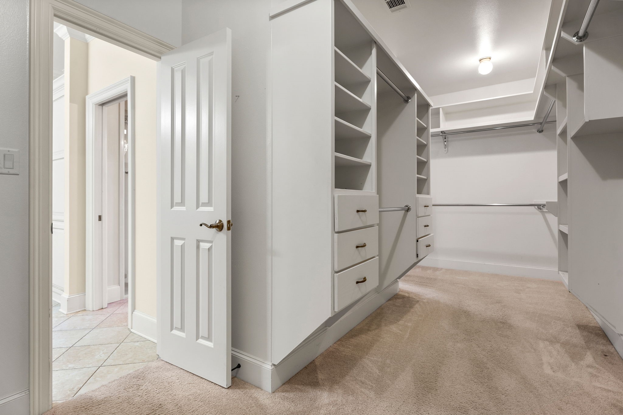 4801 Bridle View Court