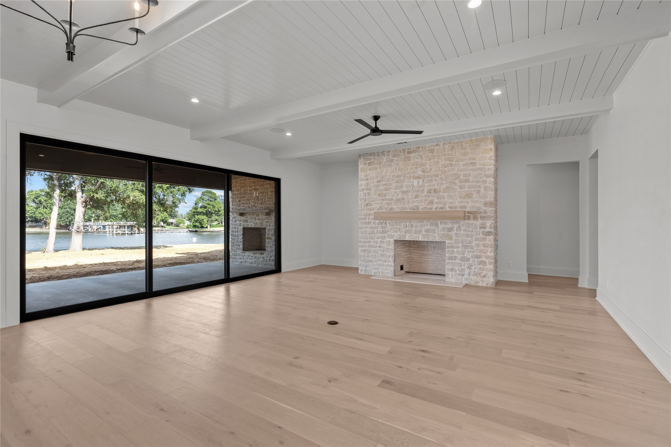 2578 Groves Drive