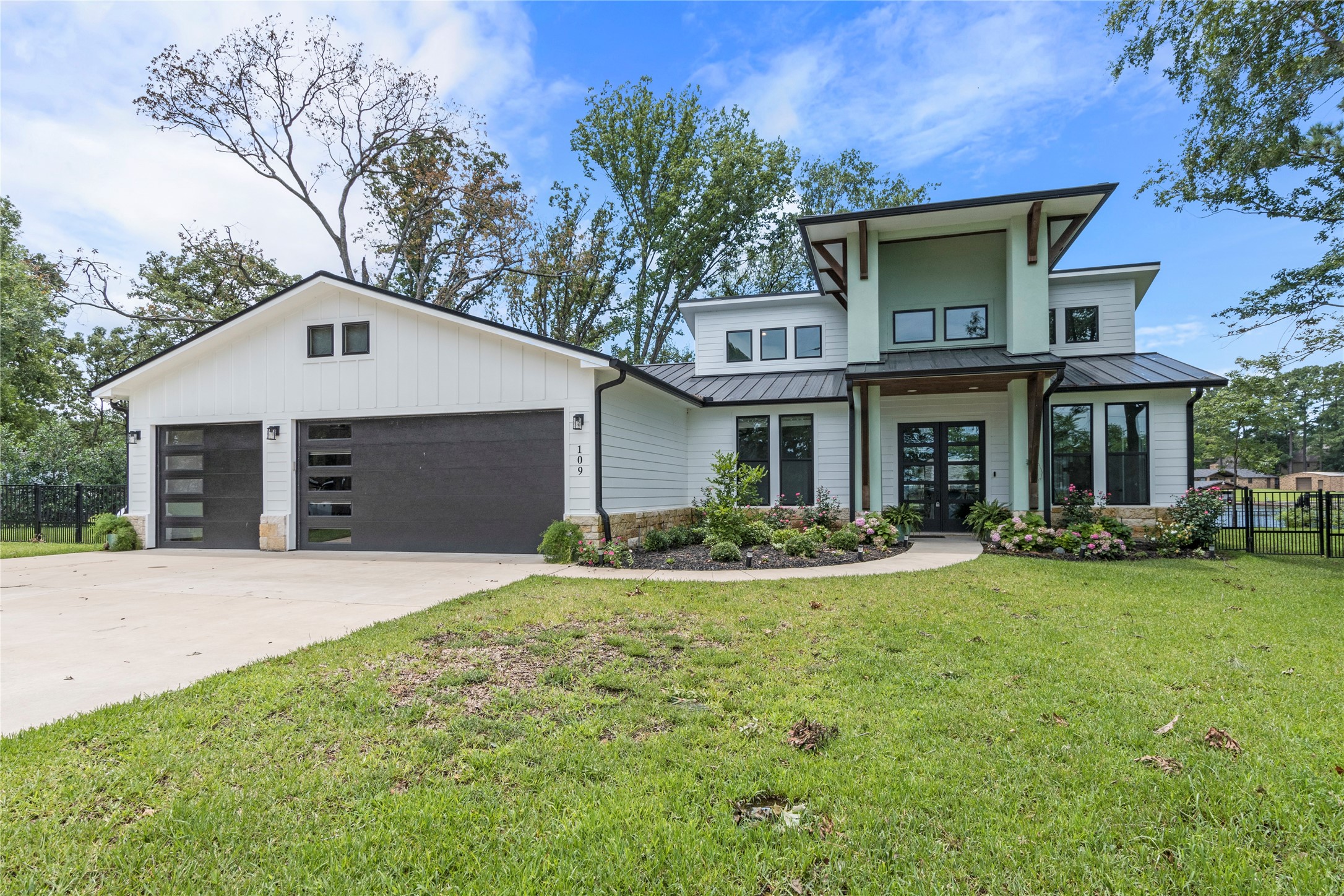 109 Private Road 5801