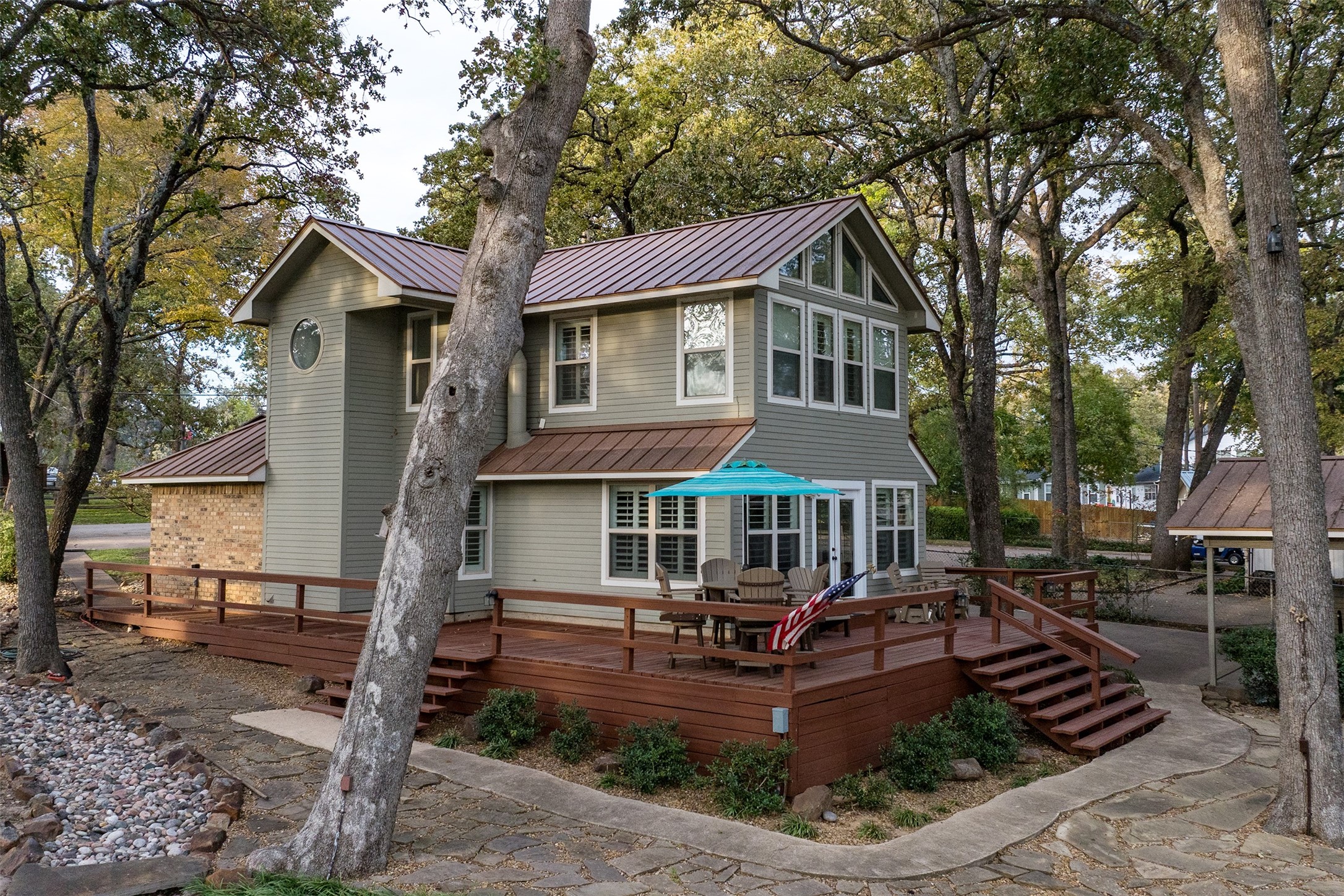 1517 Oak Shore Drive